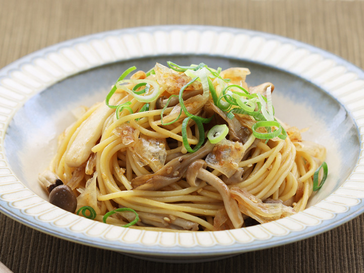 らっきょうおかかバターじょうゆきのこパスタ