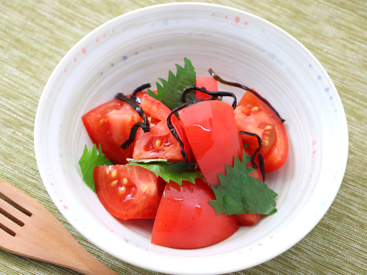 トマトと大葉の中華風サラダ