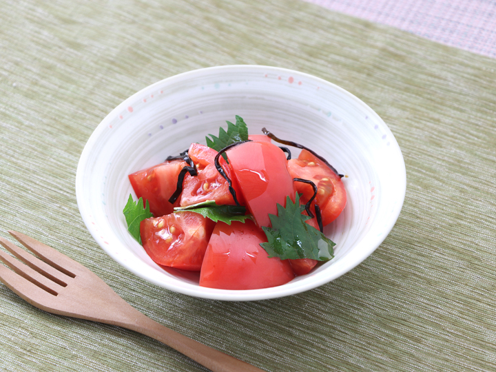 トマトと大葉の中華風サラダ